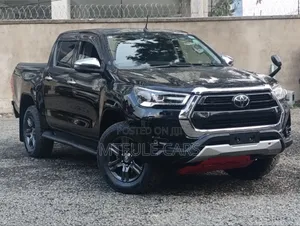 Toyota Hilux 2021 Black