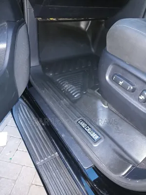 Toyota Land Cruiser V8 5d Floor Mats Full Set
