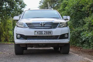 Toyota Fortuner 2015 White