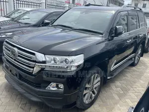 Toyota Land Cruiser 4.6 V8 ZX 2018 Black