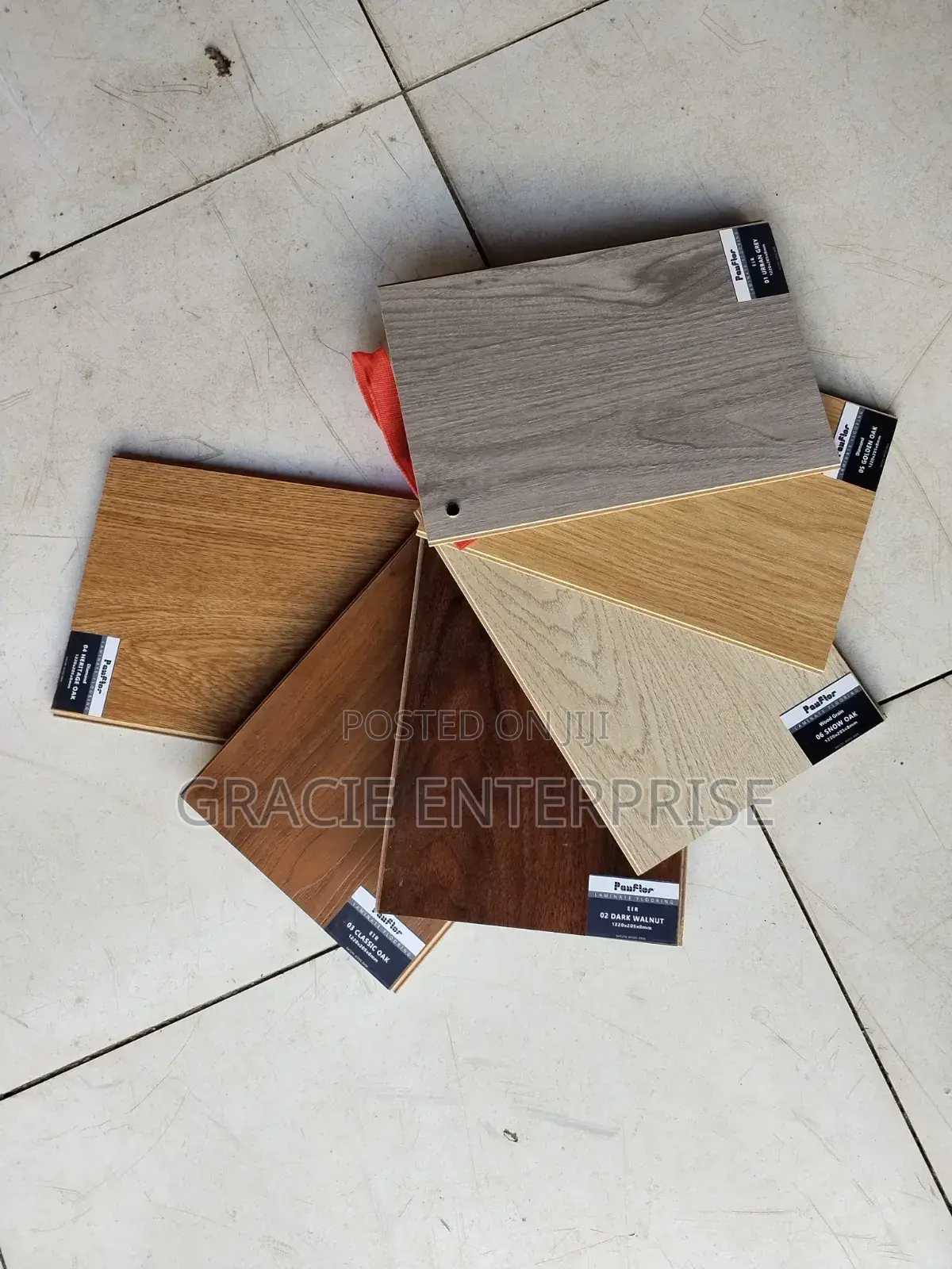 Laminated Flooring/ Laminates