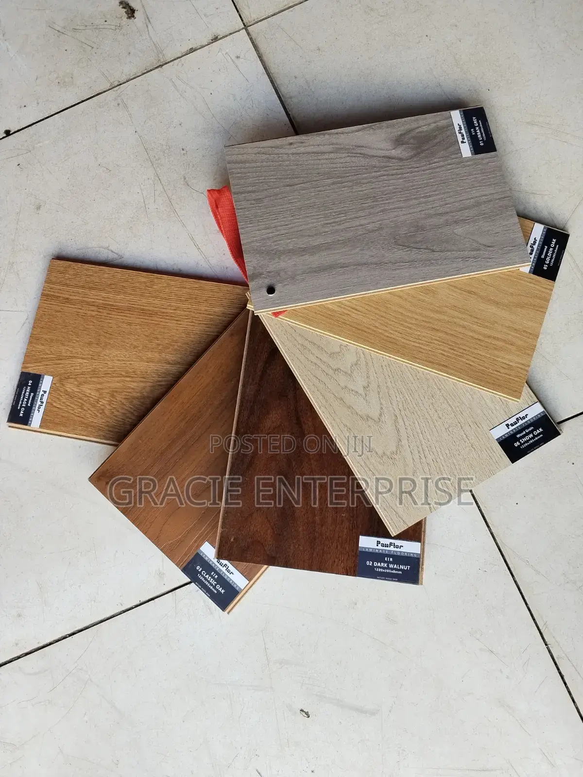 Laminated Flooring/ Laminates