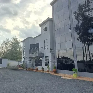 5bdrm Townhouse / Terrace in Karen, Nairobi for rent