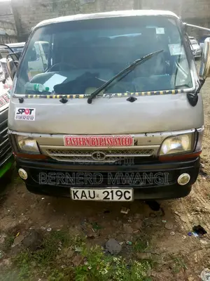 Toyota HiAce 1998 Silver