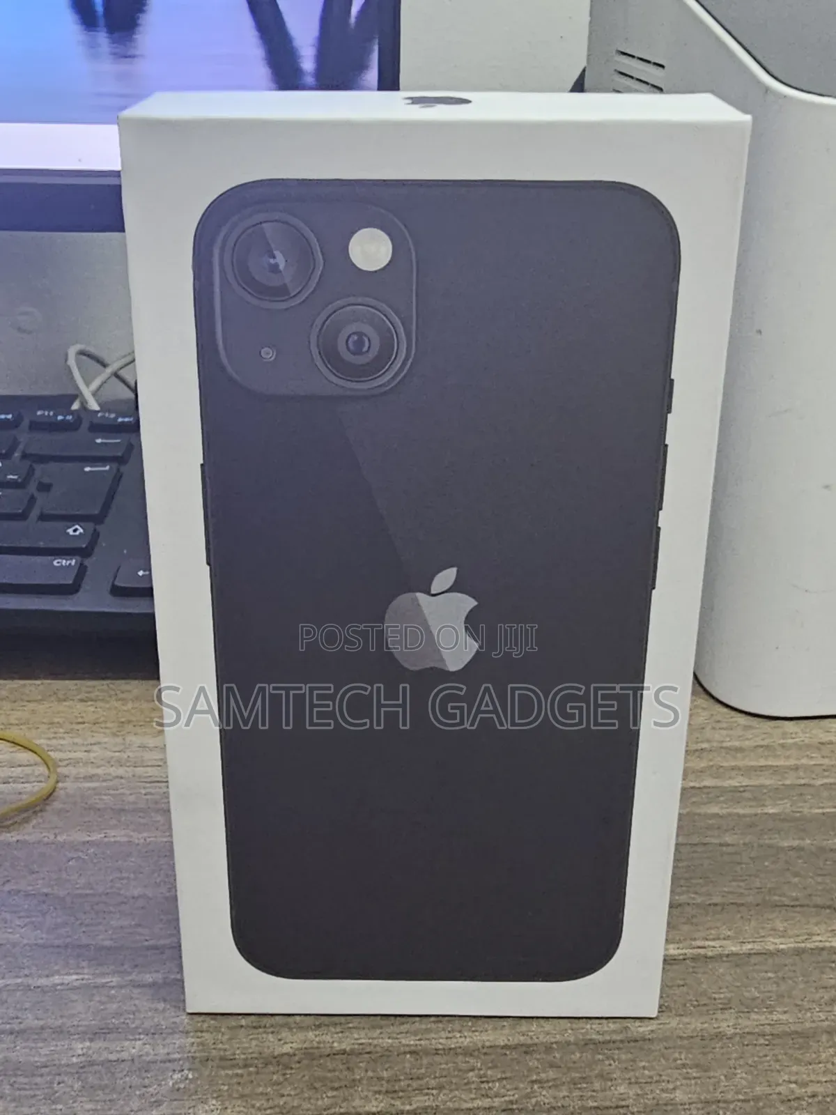 New Apple iPhone 13 128 GB Black