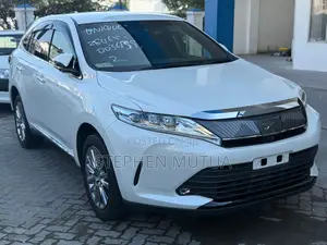 Toyota Harrier 2.0 4WD 2019 White