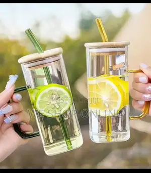 Mason Jar With Lid and Straw