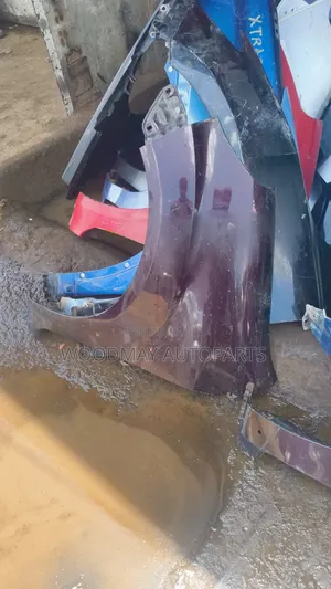 Ractis 2008 Fenders