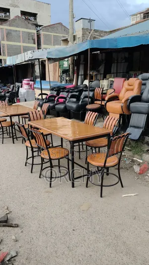 Outdoor Restaurant and Hotel Seats
