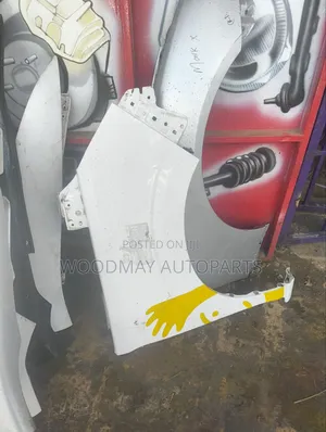 Nissan Serena 2015 Fenders