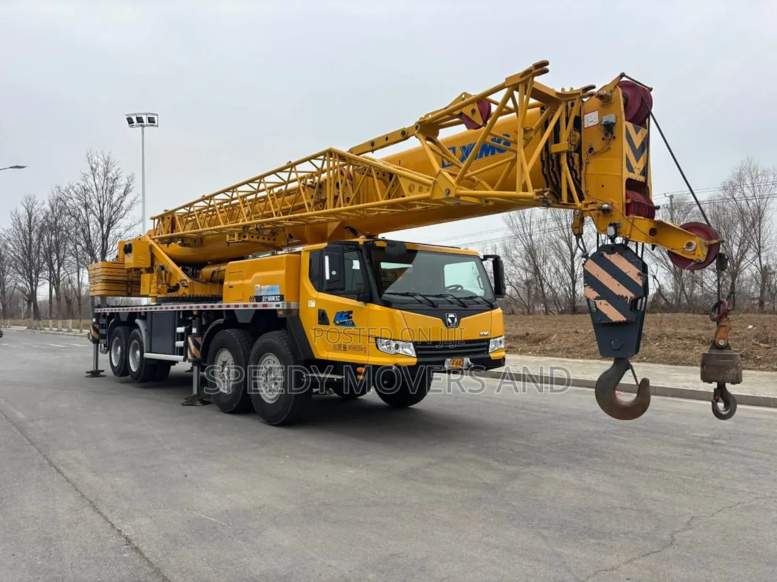 Crane for Heavy Lifting Available !!