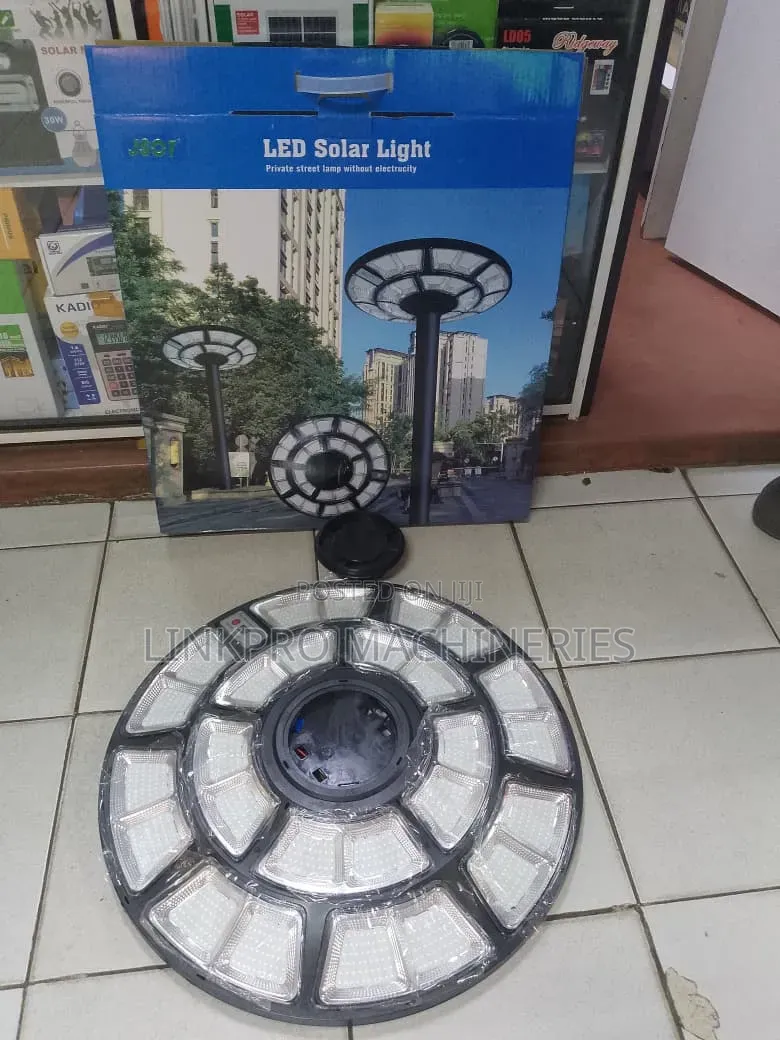1000 Watts Solar Street Lights Round With Remote Control Auto on/Off