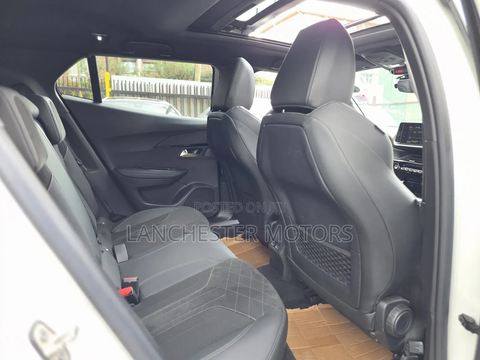 Peugeot 2008 2021 White
