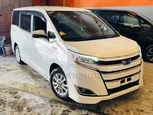 Toyota Noah 1.8 FWD Hybrid (7 seater) 2019 White