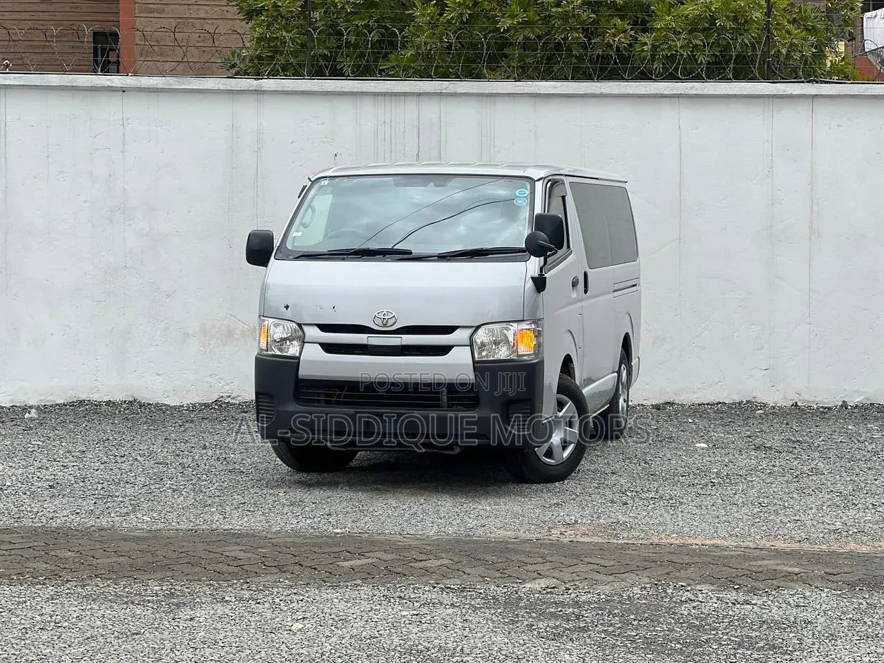 Toyota HiAce 2018 Silver