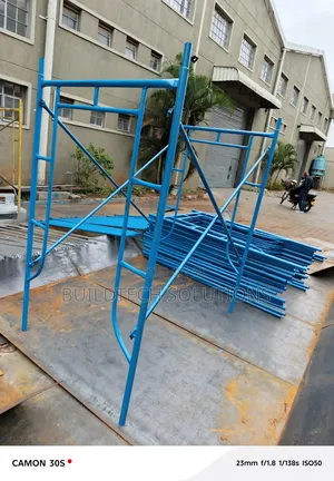Strong Scaffolding Platform Ladder 2m Height Ideal for Builders
