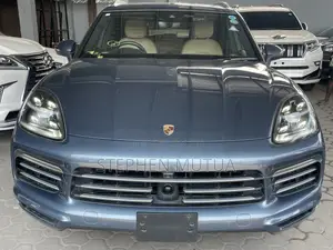 Porsche Cayenne Base AWD 2019 Blue
