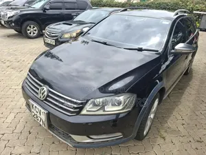 Volkswagen Passat 2012 Blue