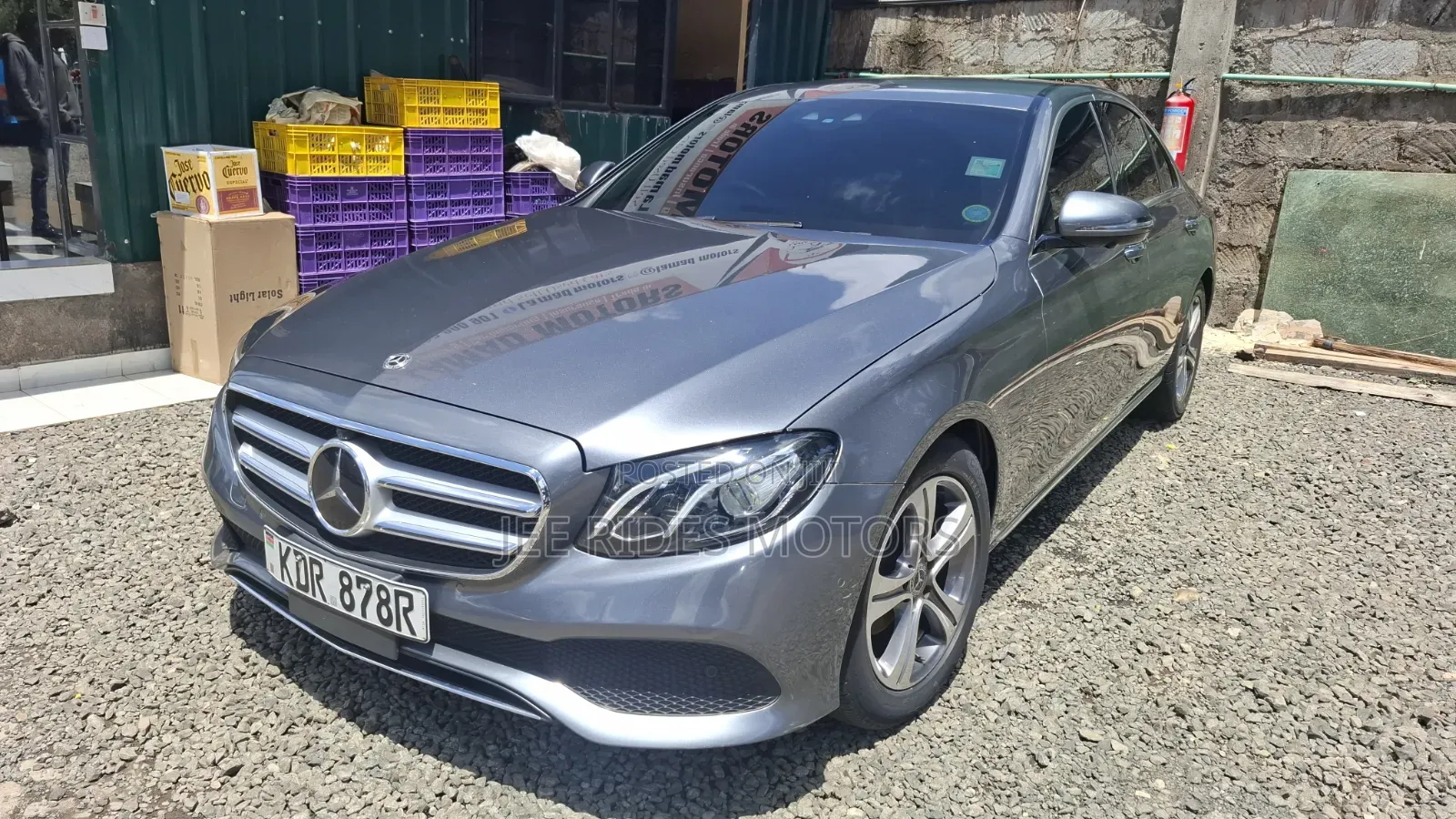 Mercedes-Benz E200 2017 Gray