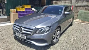 Mercedes-Benz E200 2017 Gray