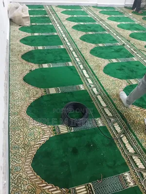 Soft Padded Mosque Prayer Carpets | Elegant Finish