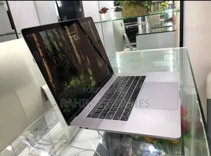 Laptop Apple MacBook Pro 2019 32GB Intel Core i7 SSD 512GB