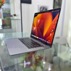 Laptop Apple MacBook Pro 2018 32GB Intel Core i7 SSD 512GB