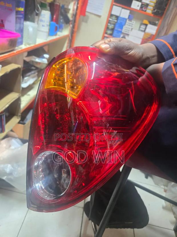 Taillight Lamp Light Mitsubishi Triton - thumbnail 2
