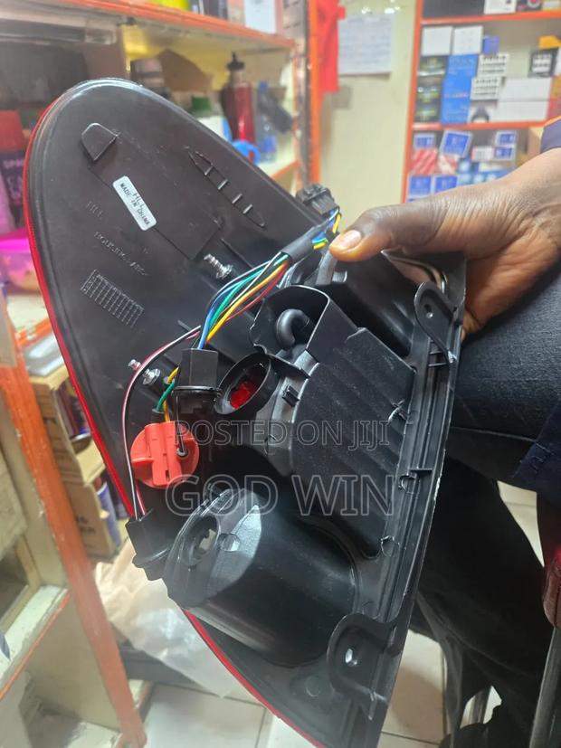 Taillight Lamp Light Mitsubishi Triton - thumbnail 3