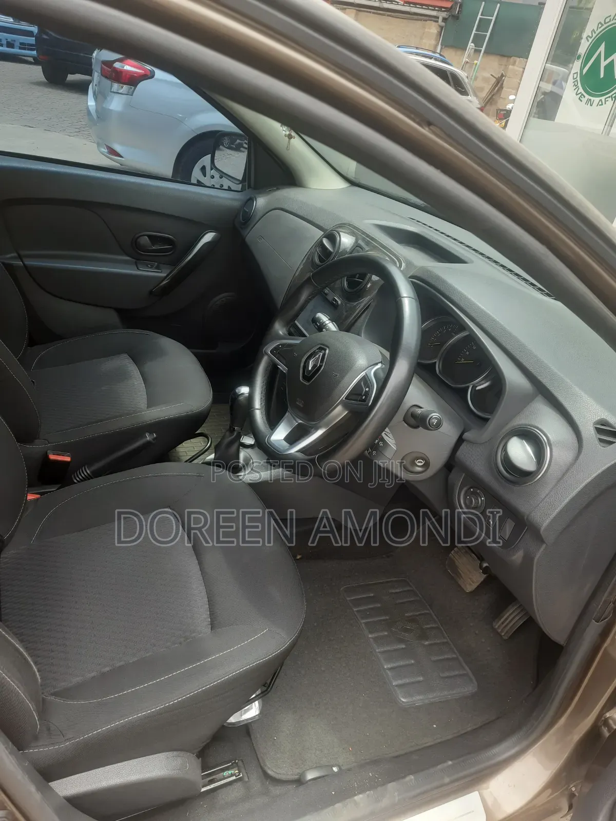 Renault Logan 2017 Gray