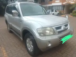 Mitsubishi Pajero 2003 Silver