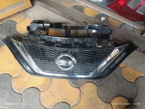 Nissan Note Grill