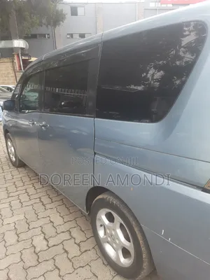 Nissan Serena 2013 Blue