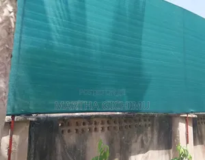 Heavy Duty 90 % Privacy Fencing Net