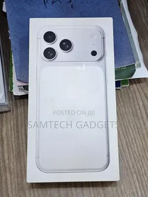 New Apple iPhone 17 Pro Max 256 GB Silver
