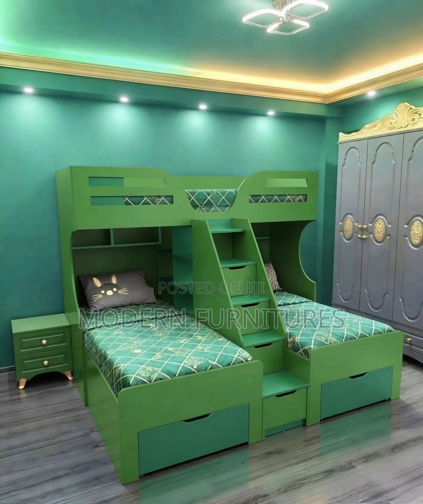 Triple Decker Bed/Decker Bed