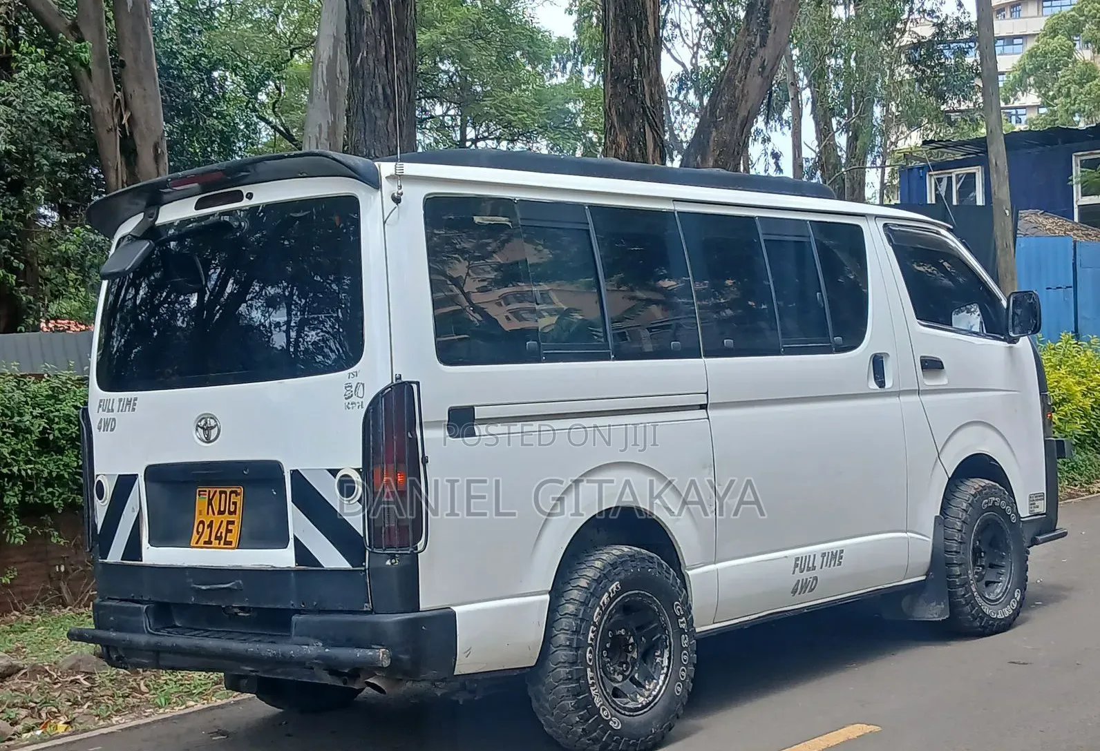 Toyota HiAce 2014 White