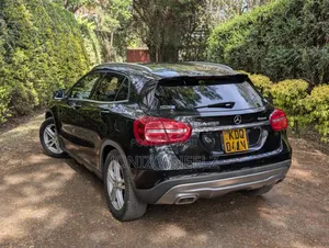 Mercedes-Benz GLA-Class 2017 Black