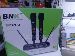 BNK 8200 Professional Wireless Microphone