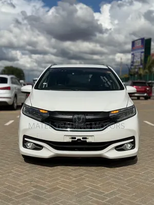 Honda Shuttle 1.5 Hybrid 2WD 2019 White