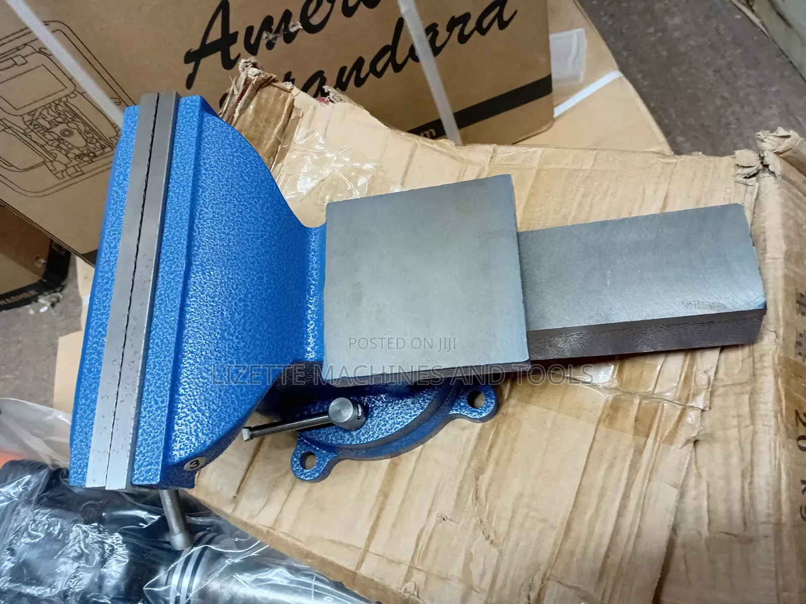 Heavy-Duty 8" Bench Vice