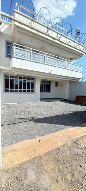 4bdrm Mansion in Kamakis for sale