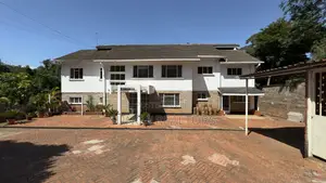 6bdrm Mansion in Riverside Drive for rent