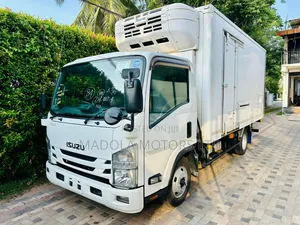 Isuzu NPR Freezer Body