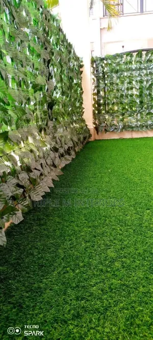 Leafy Wall Fence | Elegant Outdoor Cover