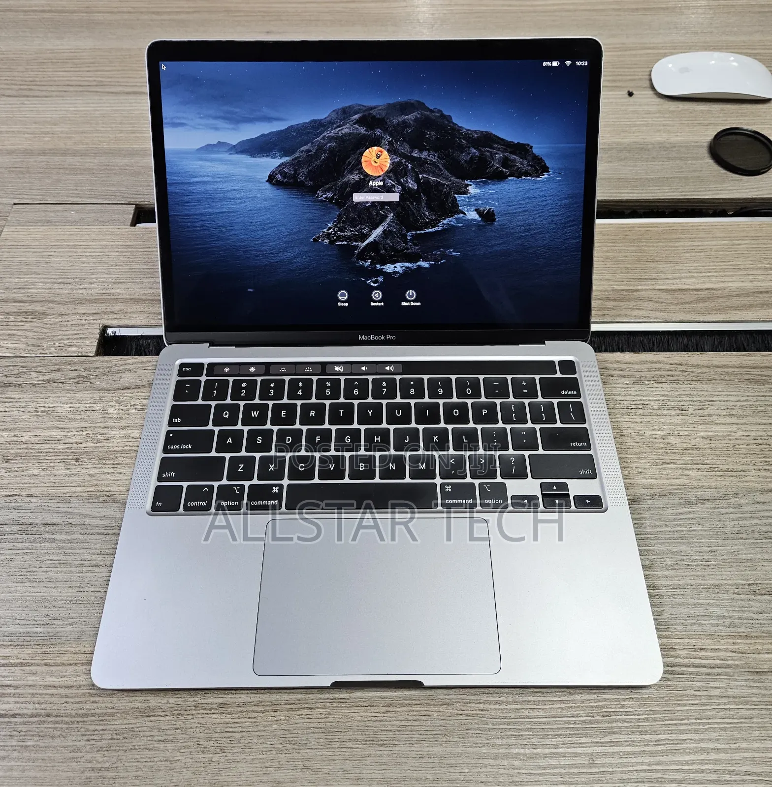 Laptop Apple MacBook Pro 2020 16GB Intel Core i7 SSD 512GB