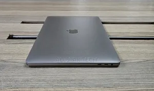 Laptop Apple MacBook Pro 2020 16GB Intel Core i7 SSD 512GB