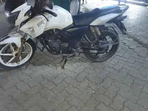 TVS Apache 180 RTR 2018 White
