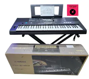 Yamaha PSR-E483: 61-Key Performance Studio Keyboard