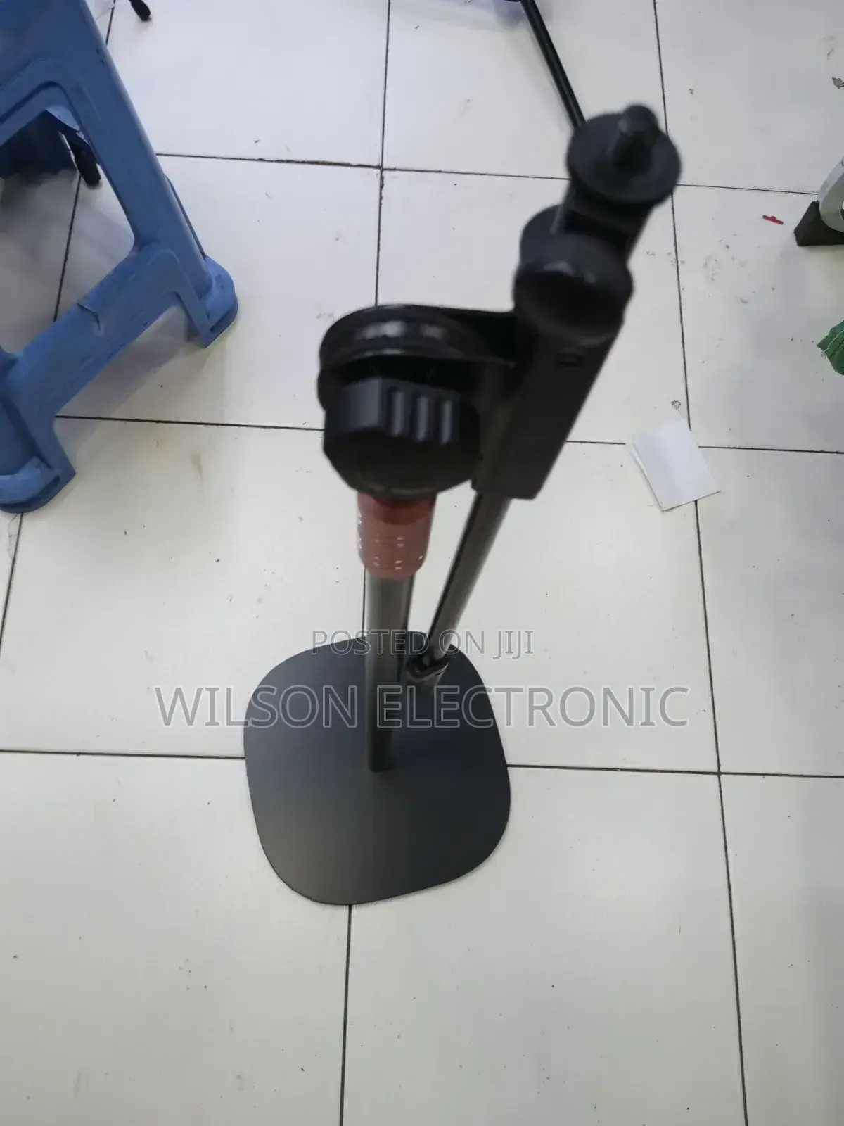 Heavy Duty Metallic Microphone Stand.